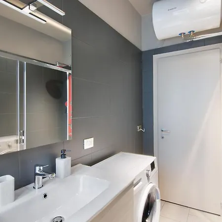 Apartment Center