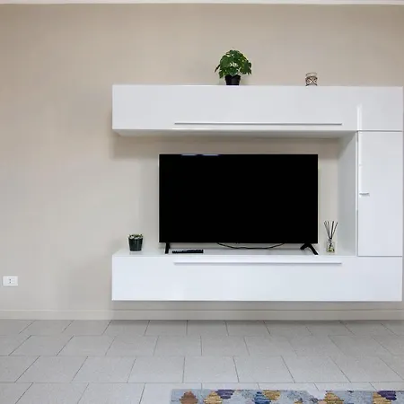 Center Apartment Colico