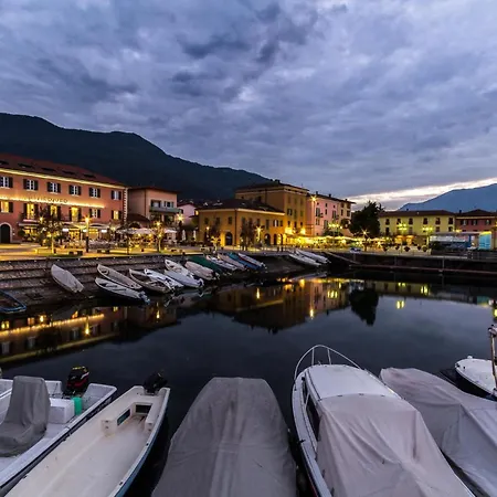 Center * كوليكو